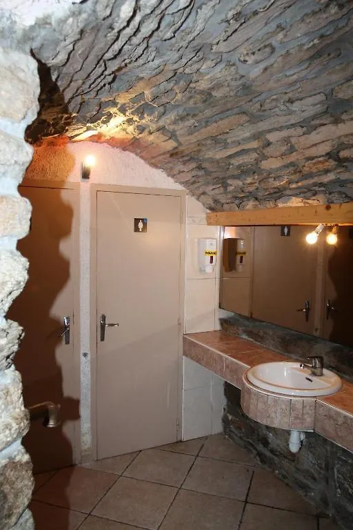 Hôtel Les Tilleuls de Pareloup à Salles-Curan